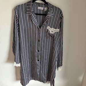 Vintage Nightgown Cabernet Navy and White Stripes size large with Lace accents